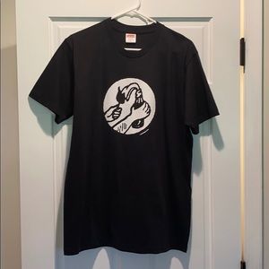 Supreme tee shirt